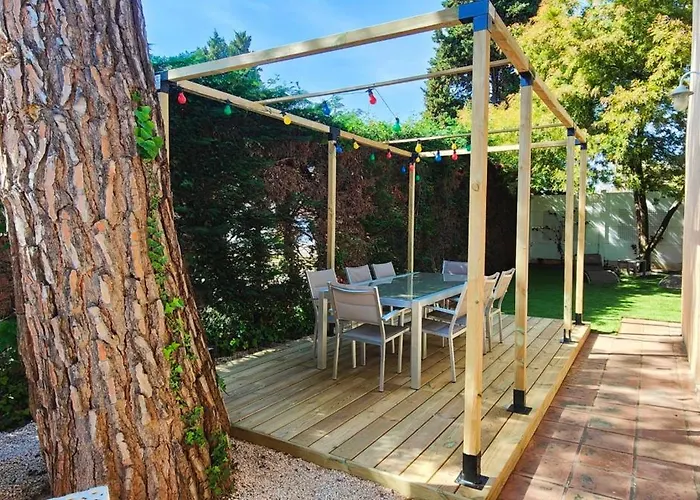 Quiet Villa With Garden And Terrace In Frejus