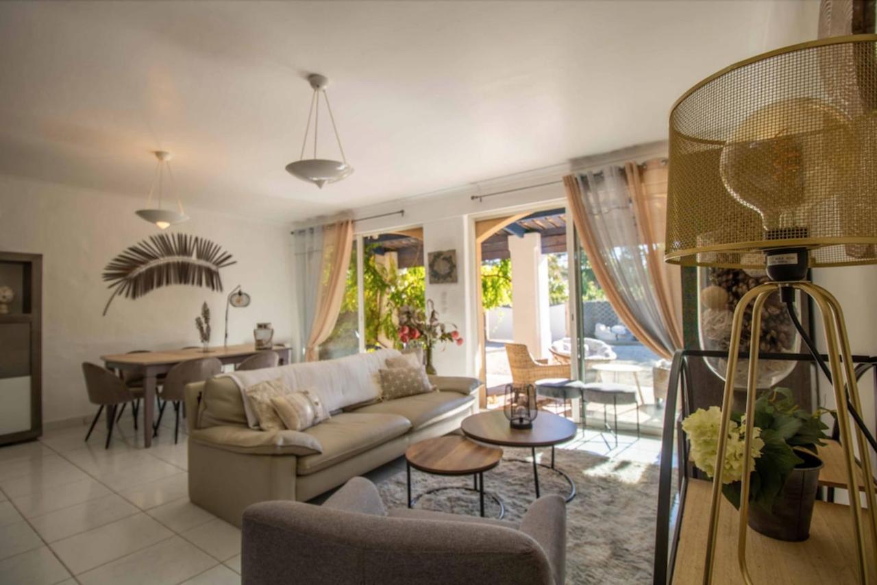 Quiet With Garden And Terrace In Holiday home Frejus