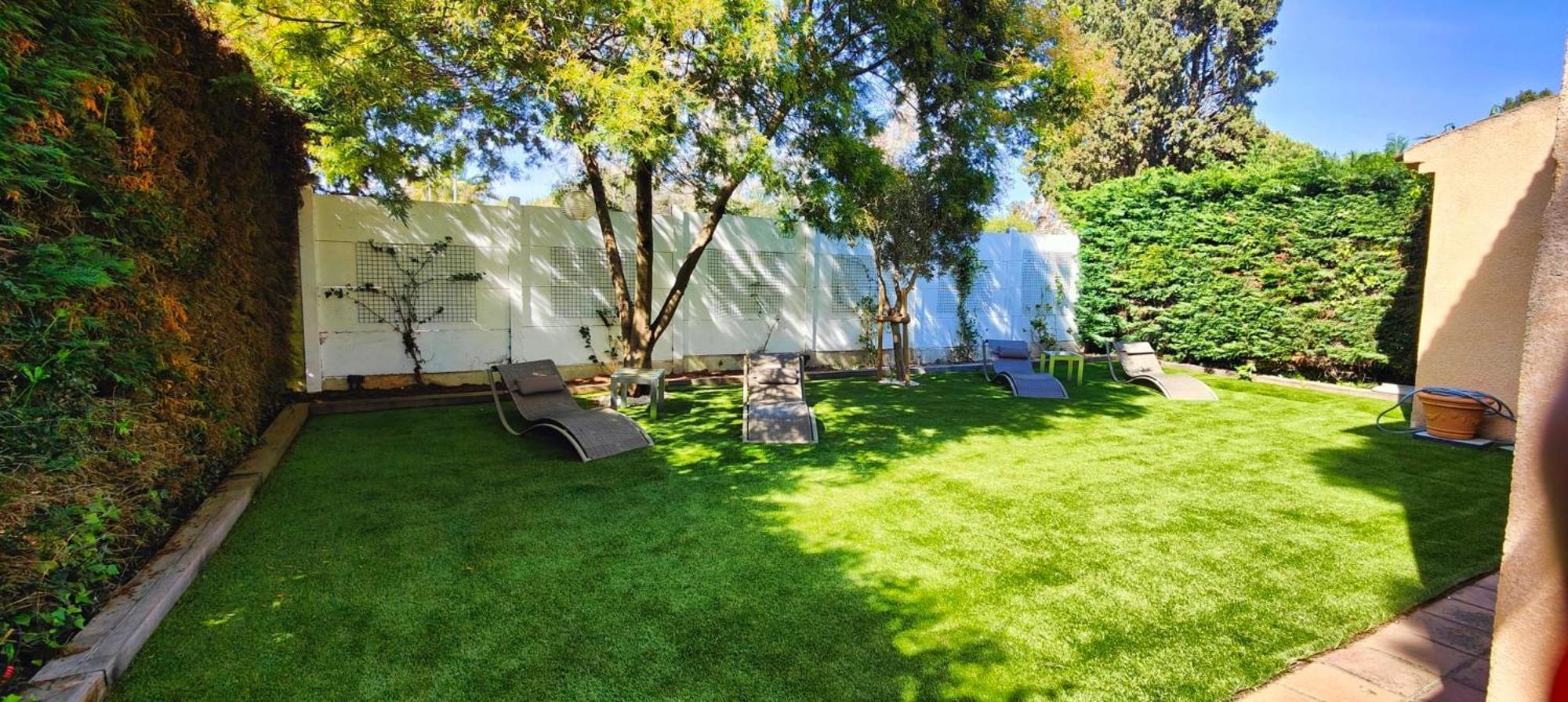 Quiet With Garden And Terrace In *