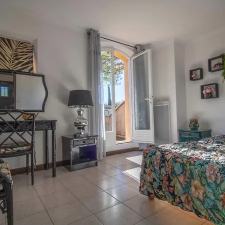 Quiet Villa With Garden And Terrace In Frejus Exterior photo