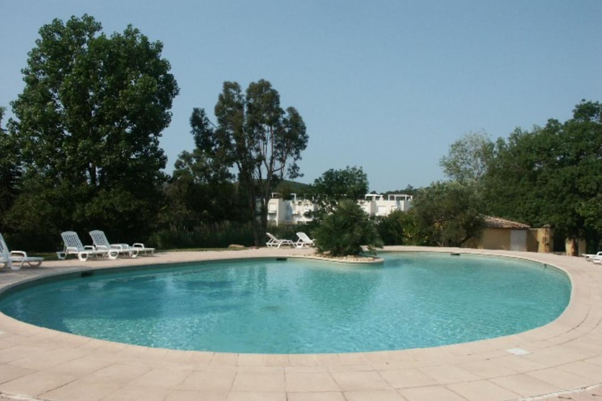 Quiet With Garden And Terrace In Hébergement de vacances *